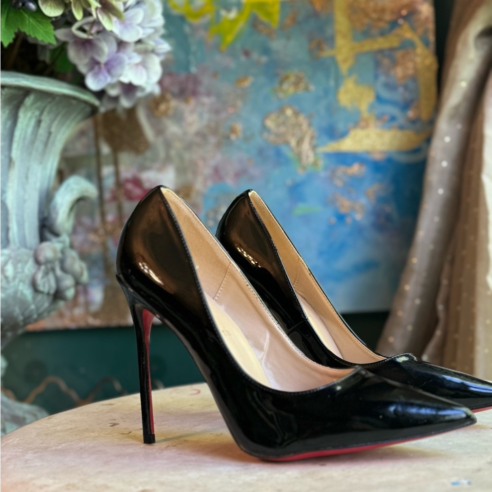 Christian Louboutin high heels, red bottoms size 40 - Picture 3 of 9